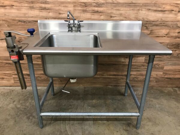 Single Compartment Sink w/ Right Drainboard, Faucet / Can Opener Attached