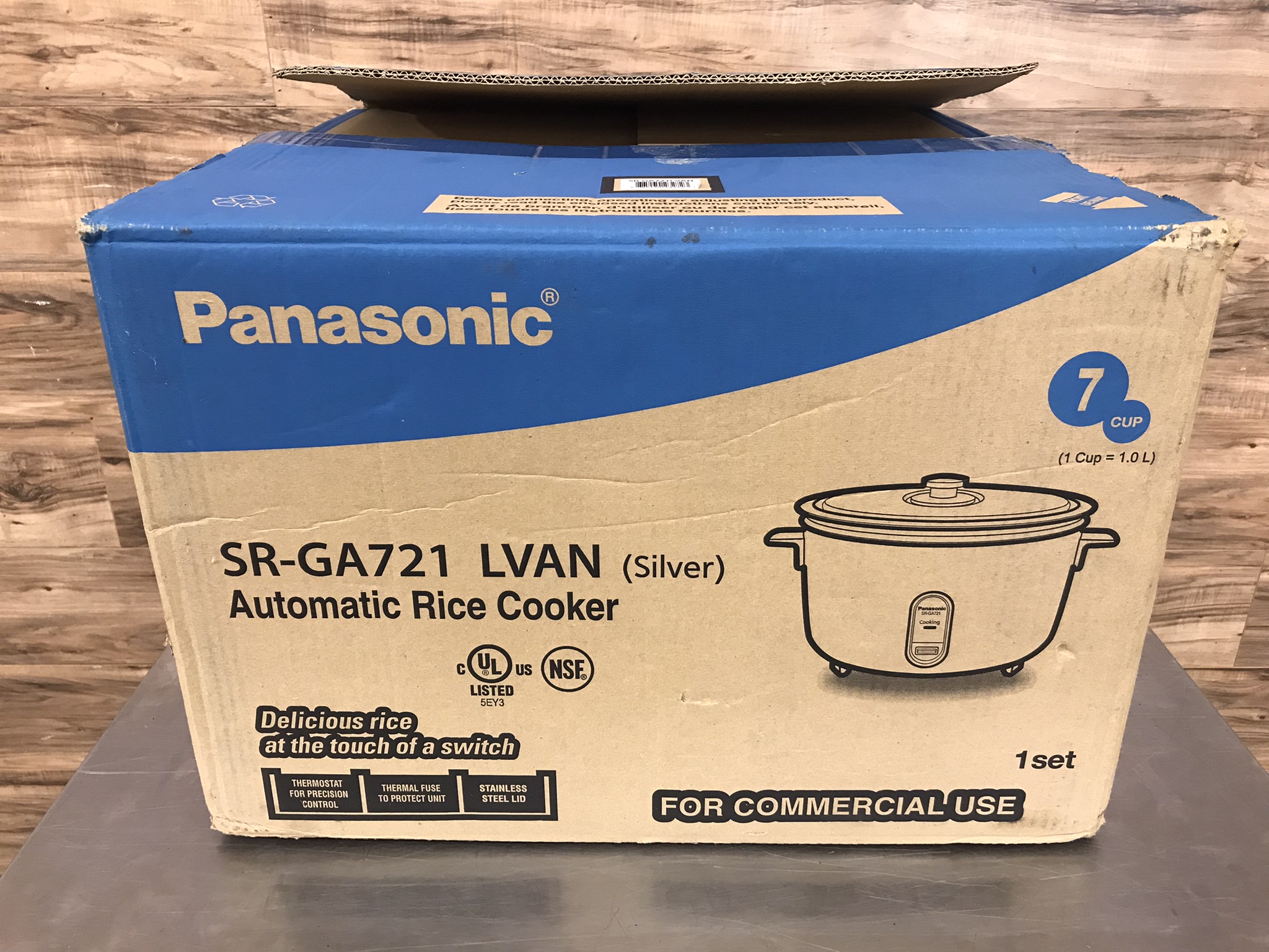 zonlicht Aja Rusteloosheid Panasonic SR-GA721 LVAN Automatic 75 Cup (40 Cup Raw) Capacity Rice Cooker,  208 V – Restaurant Equipment - Charlotte & Gastonia, NC | Your Equipment  Guys